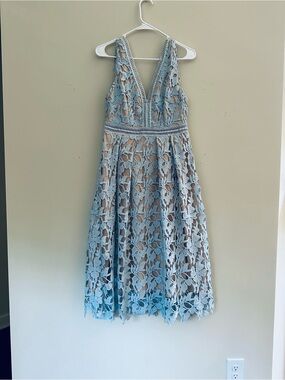 Girls Light Blue Floral Lace Dress with V-Neck Like new Size S